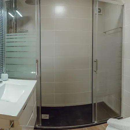 Bright By Hosty Apartment *